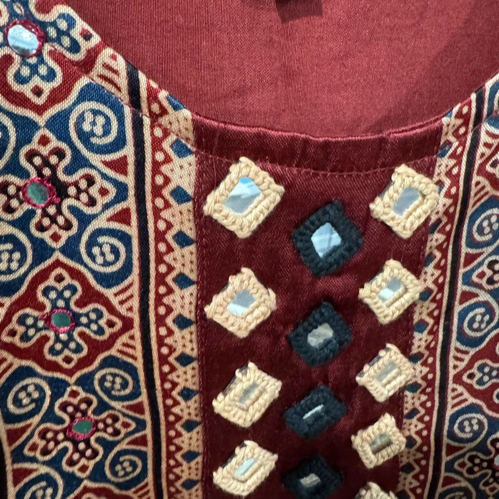 Embroidered Tunic Top - Picture 5 of 7